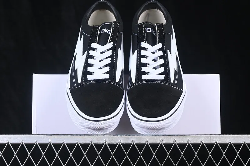All categories Vans Vans series Vans Low Vans low-top Revenge x Storm Old Skool Lightning joint low-top casual sneakers black and white